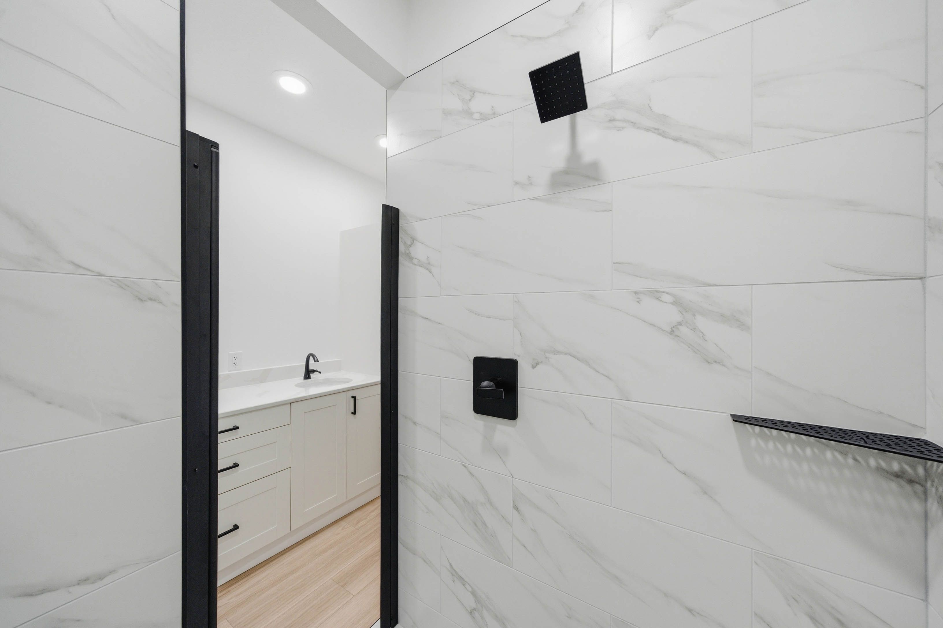 Listing Photo: 16359 Kennedy St, Ackley IA (2 of 4)